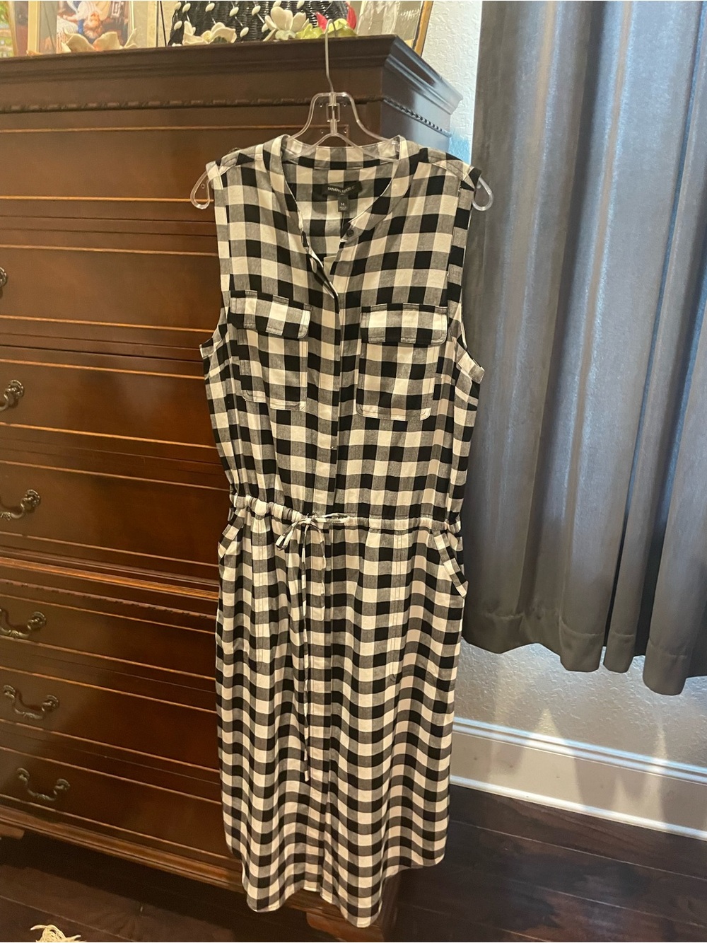 Banana Republic NWT Sleeveless Black and White Check Midi Dress with Tie Waist